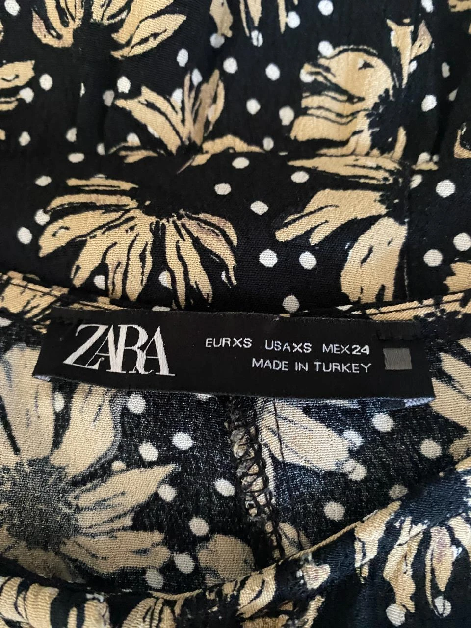 ZARA jurk maat 34 zwart met beige bloemen – Volants & knopen – Bohemien chic stijl – photo 9